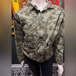 Zara Camo Jacket! So cute